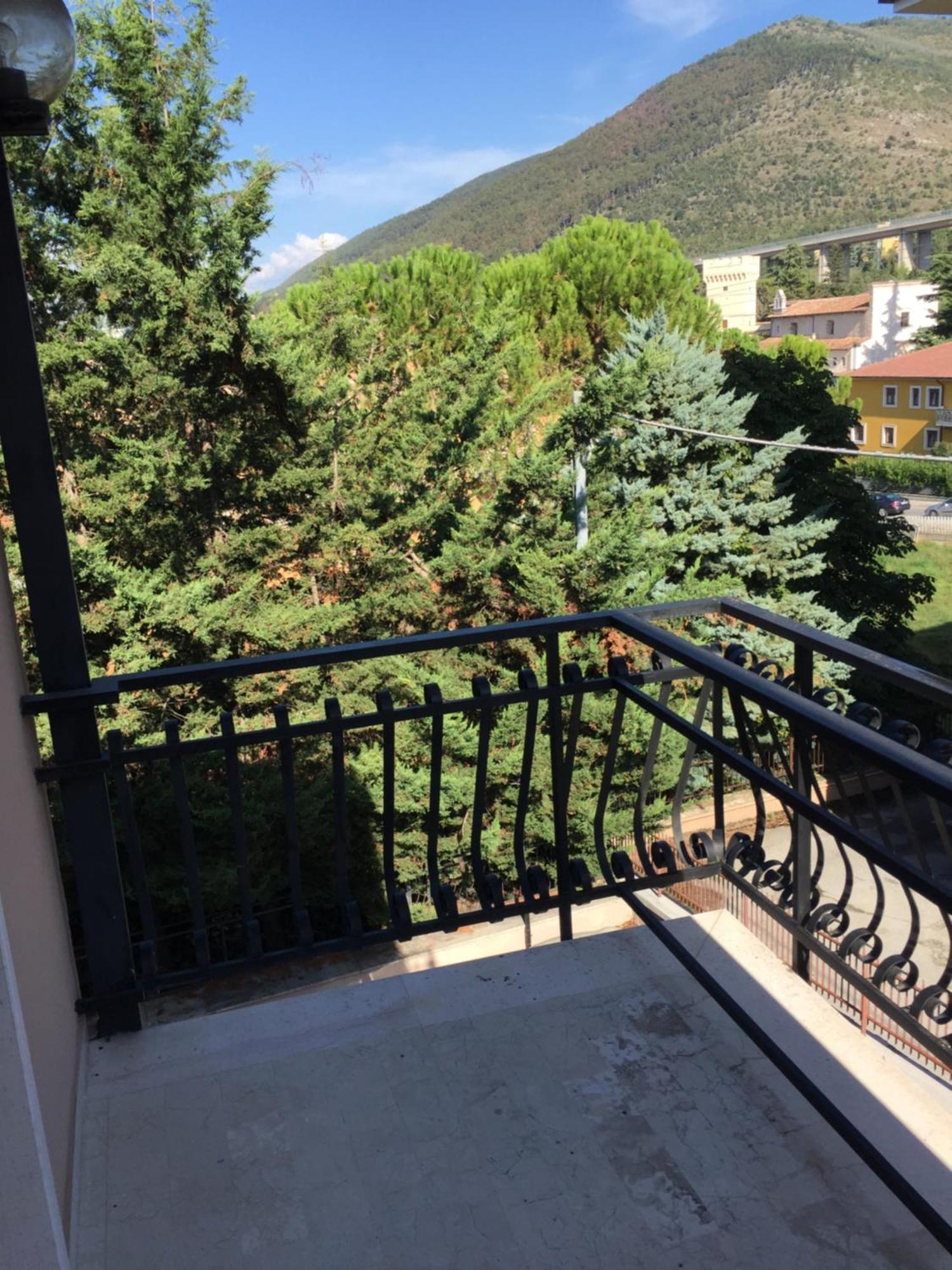 Monte Camicia - Cozy Home In City Center-Spacious-Free Parking ลาควิลา ภายนอก รูปภาพ